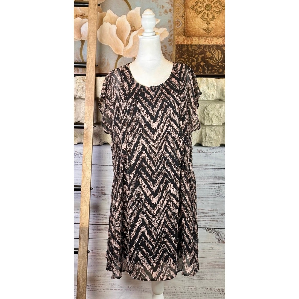 Lush Women XL Dusty Rose Black Lined Chevron Chiffon Shift Dress